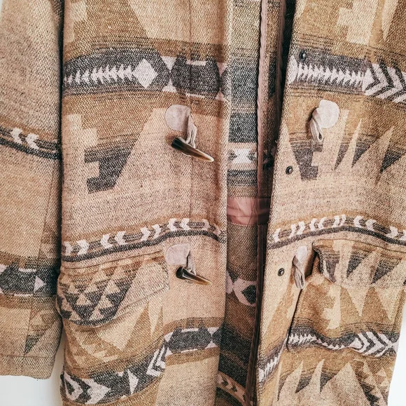 BB Dakota aztec print hooded jacket - Picture 3 of 6
